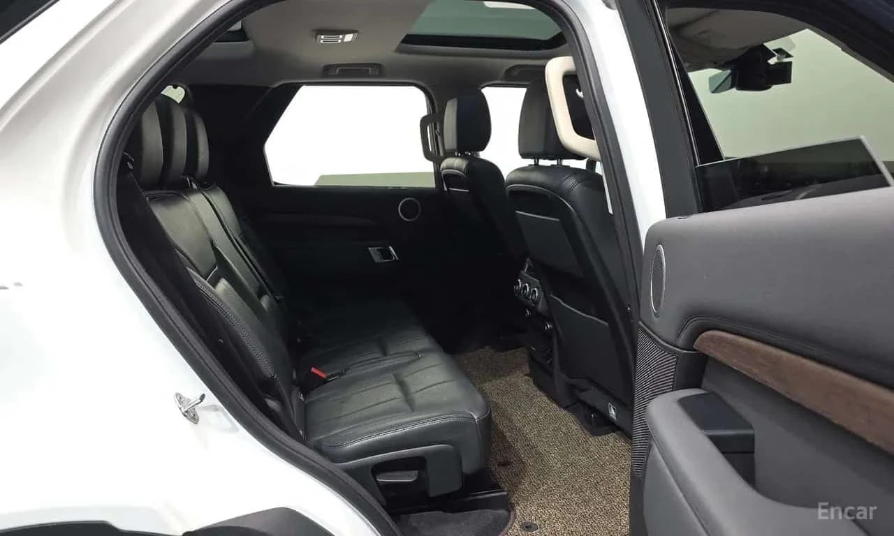 Land Rover Discovery * 3.0 TD6 HSE * , снимка 12 - Автомобили и джипове - 56238695