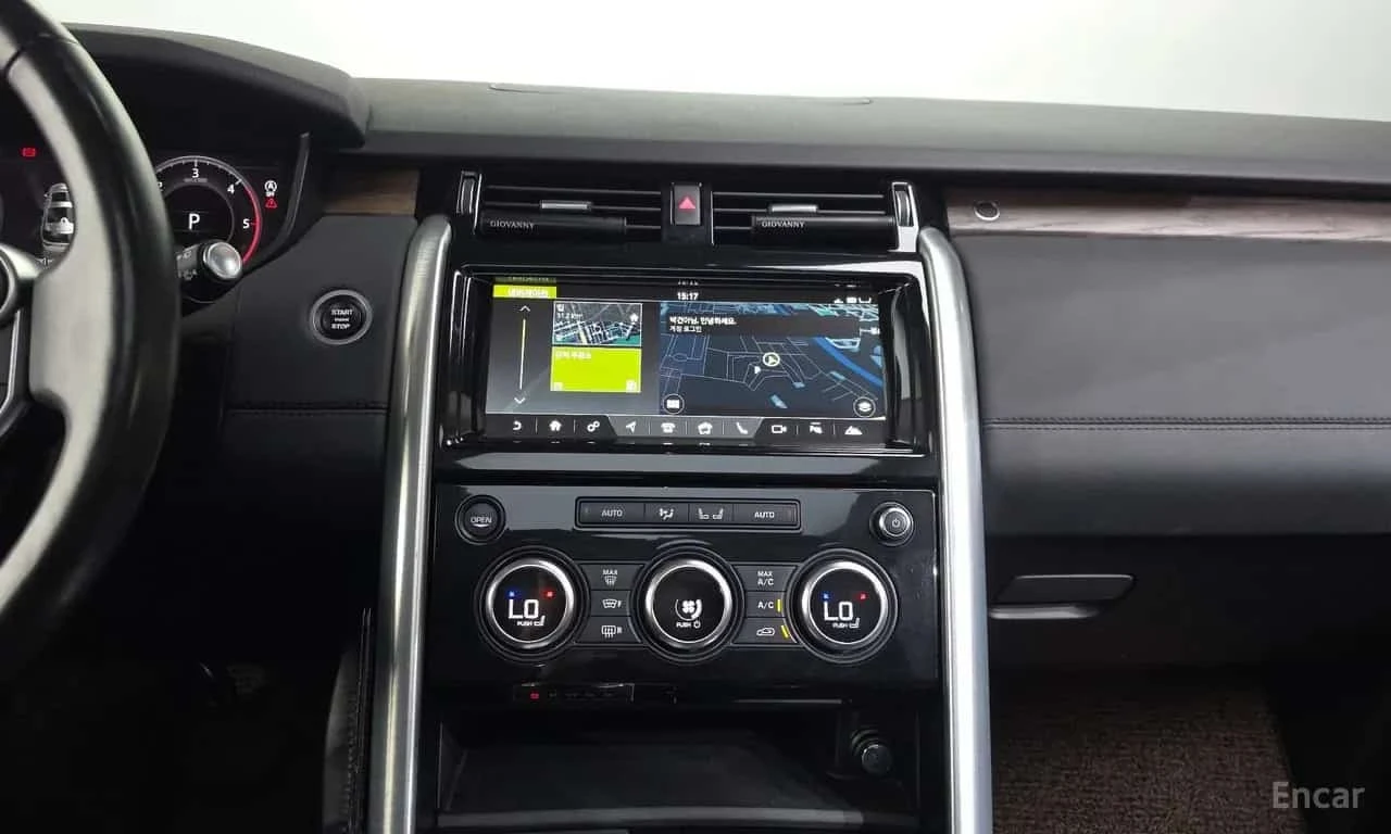 Land Rover Discovery * 3.0 TD6 HSE * , снимка 9 - Автомобили и джипове - 56238695