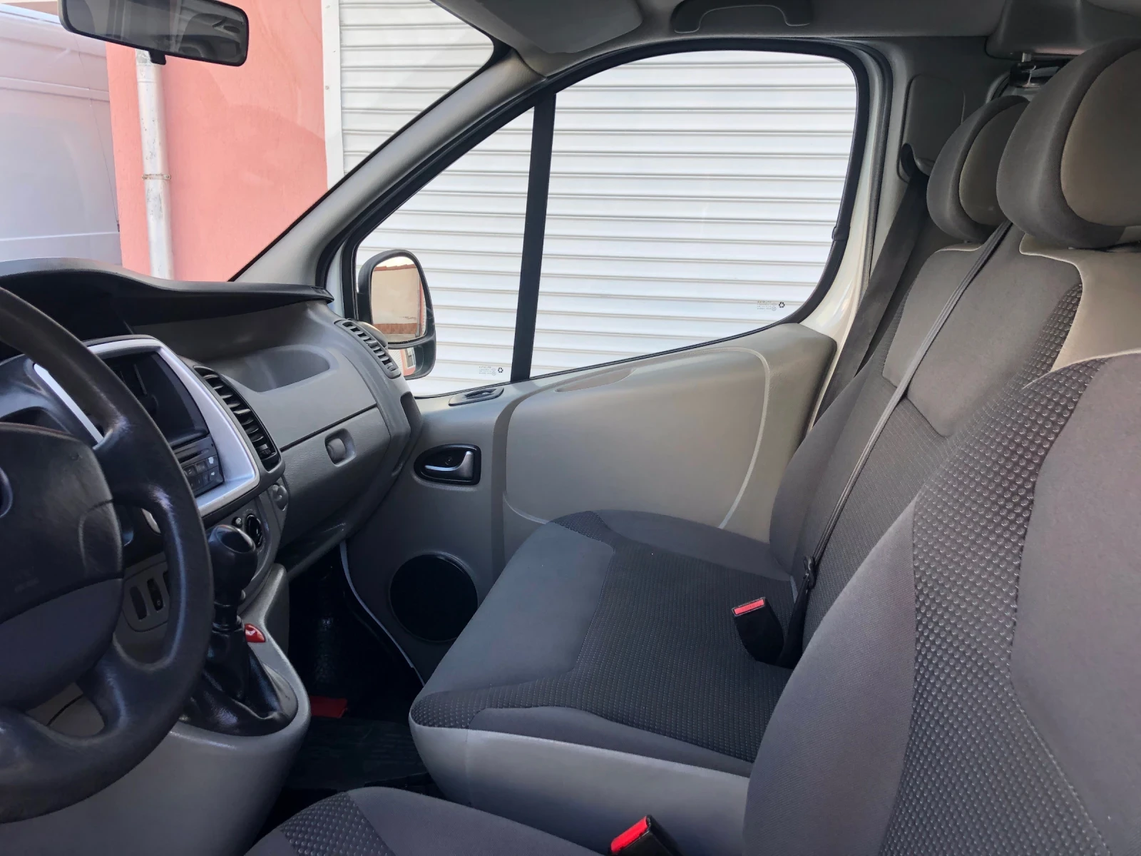 Opel Vivaro 9  | Mobile.bg   12