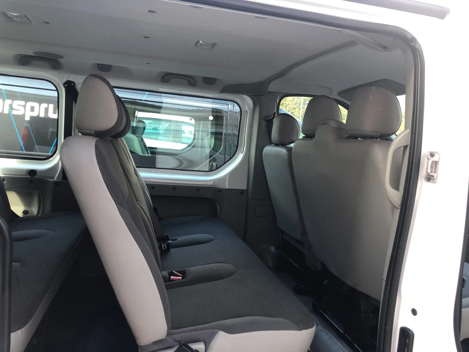 Opel Vivaro 9  | Mobile.bg   11