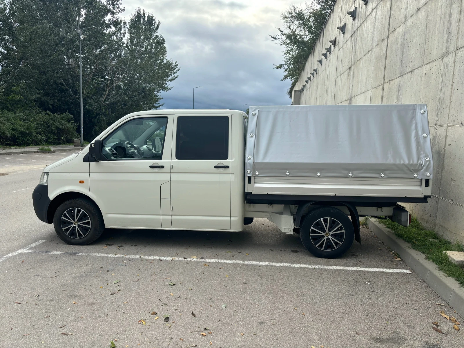 VW T5, снимка 2 - Бусове и автобуси - 56317461