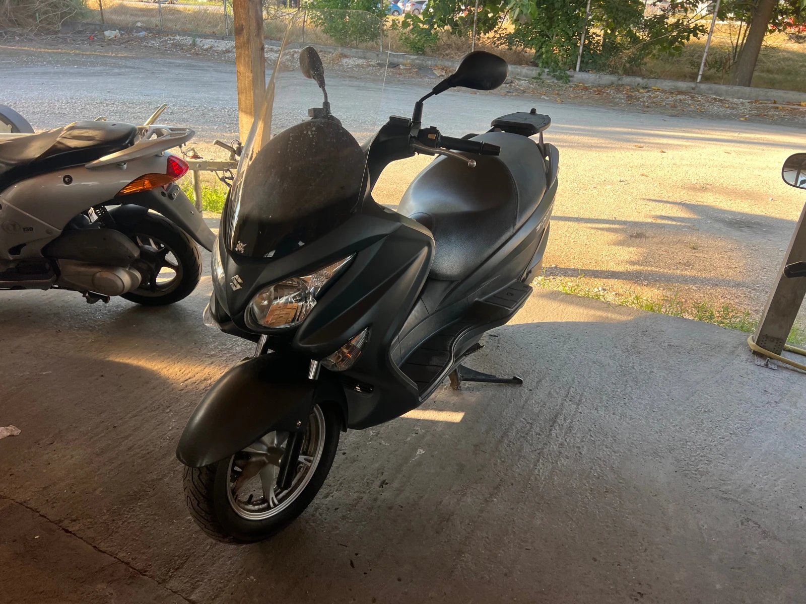 Suzuki Burgman 200i Lizing, снимка 11 - Мотоциклети и мототехника - 55631399