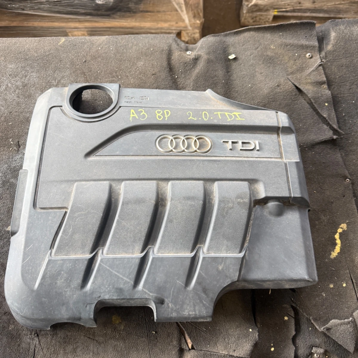 Пластмасов капак за двигателя за Audi A3 8P 03L103925C-1922-1922