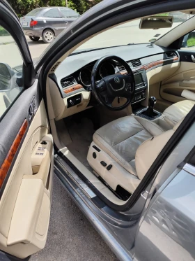 Skoda Superb Седан, снимка 8