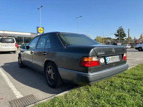 Mercedes-Benz E 200, снимка 4