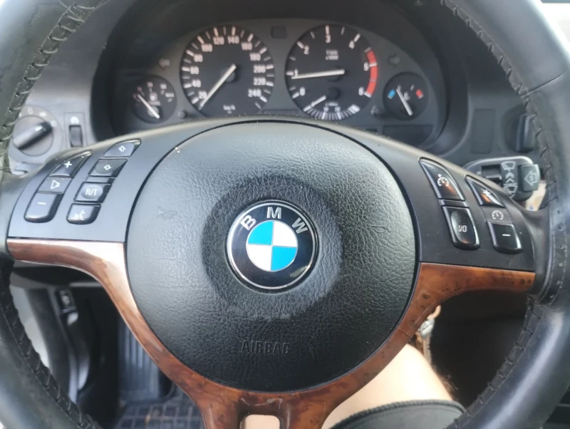 BMW 520, снимка 6 - Автомобили и джипове - 47344028