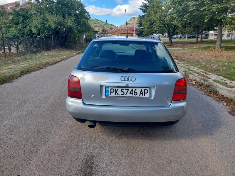 Audi A4 1.8, снимка 4 - Автомобили и джипове - 47498269