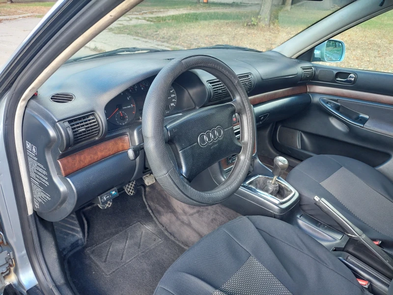 Audi A4 1.8, снимка 9 - Автомобили и джипове - 47498269