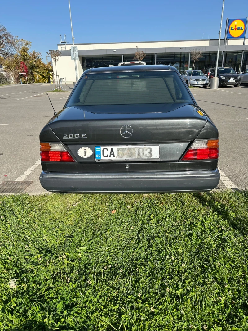 Mercedes-Benz E 200, снимка 5 - Автомобили и джипове - 48633348