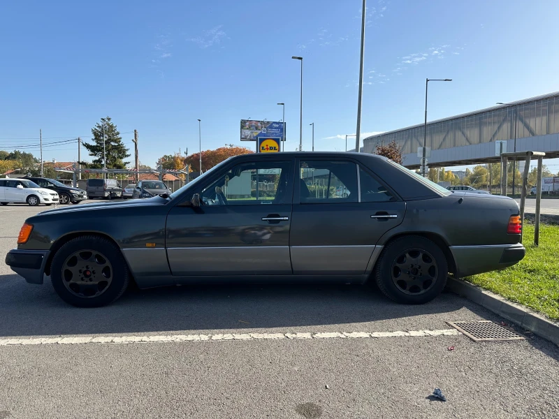 Mercedes-Benz E 200, снимка 3 - Автомобили и джипове - 49192004