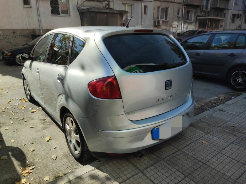 Seat Altea 1.6, снимка 9 - Автомобили и джипове - 49116421