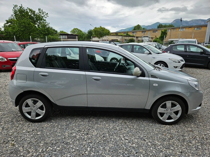Chevrolet Aveo 1.2 бензин 75кс, снимка 2 - Автомобили и джипове - 50473822