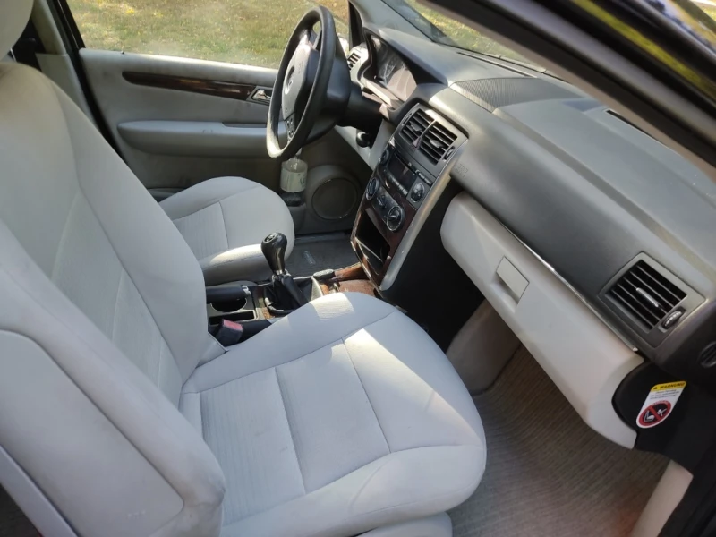 Mercedes-Benz B 180 109 к.с. 6 скорости Всичко платено, снимка 7 - Автомобили и джипове - 52910298