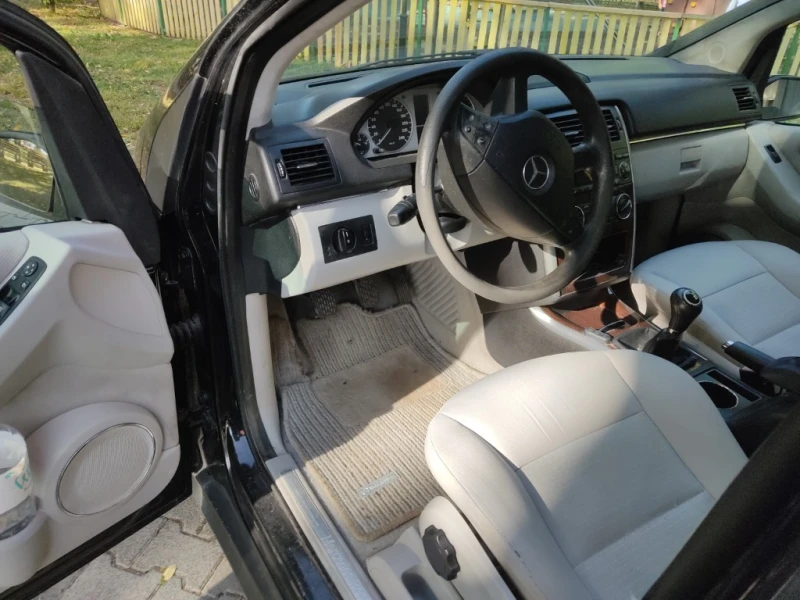 Mercedes-Benz B 180 109 к.с. 6 скорости Всичко платено, снимка 8 - Автомобили и джипове - 52910298