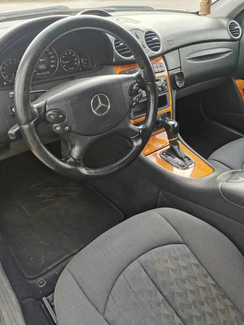 Mercedes-Benz CLK 240, снимка 5 - Автомобили и джипове - 53440614