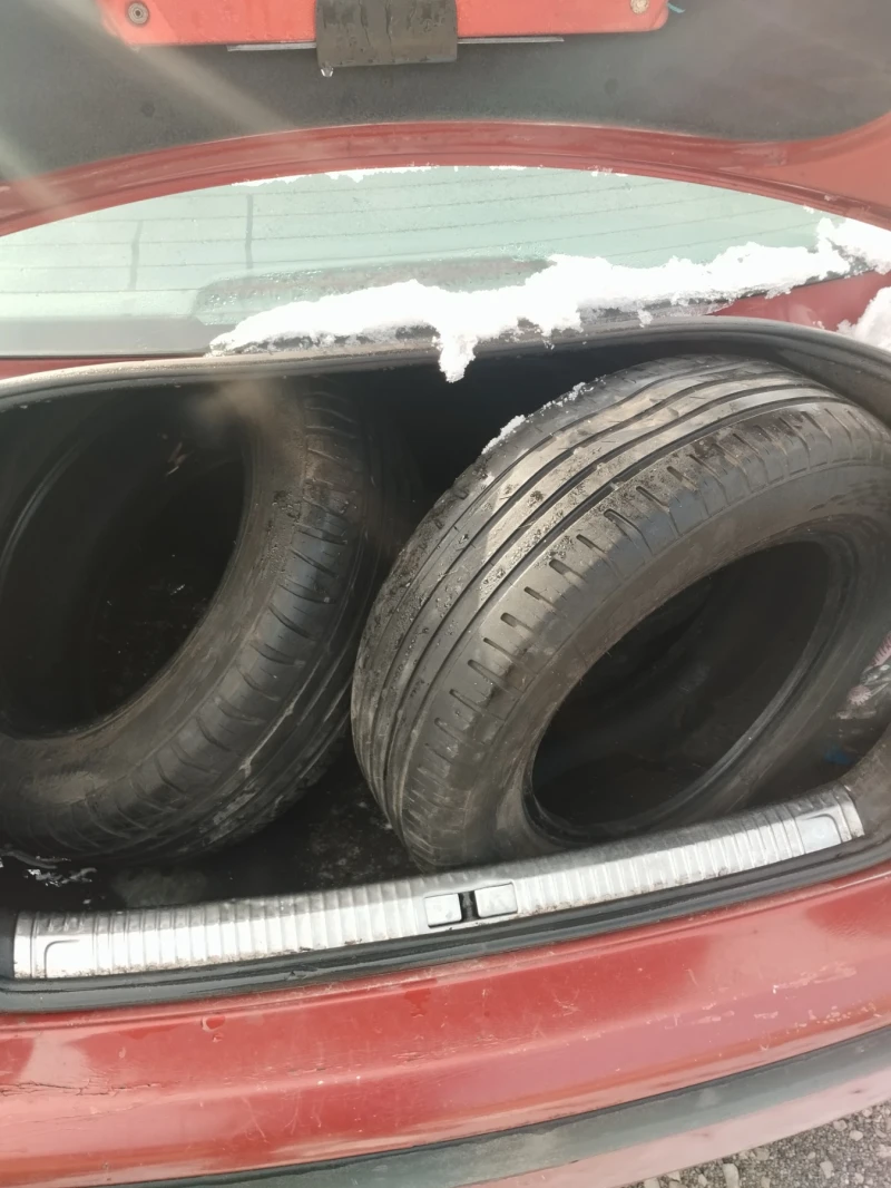 VW Bora 1.6 бензин, снимка 8 - Автомобили и джипове - 53351983