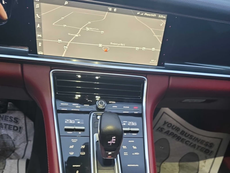 Porsche Panamera 4 Edition  CARFAX, снимка 9 - Автомобили и джипове - 53405654