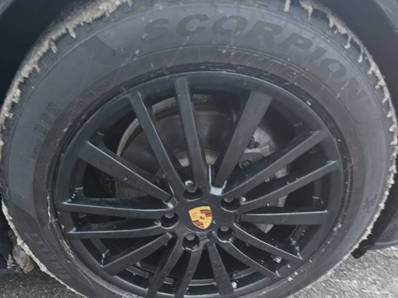 Porsche Panamera 4 Edition  CARFAX, снимка 7 - Автомобили и джипове - 53405654