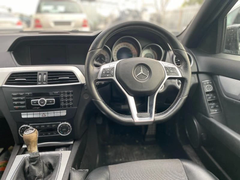 Mercedes-Benz C 250 На части, снимка 8 - Автомобили и джипове - 30342827