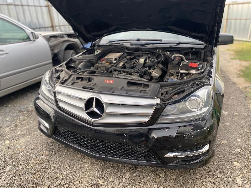 Mercedes-Benz C 250 На части, снимка 11 - Автомобили и джипове - 30342827