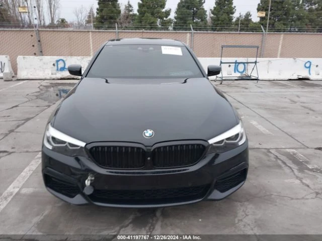 BMW 540 M* SPORT* ДИГИТАЛНО* ТАБЛО* МАСАЖ* ОБДУХВАНЕ* ДИСТ, снимка 7 - Автомобили и джипове - 49270560