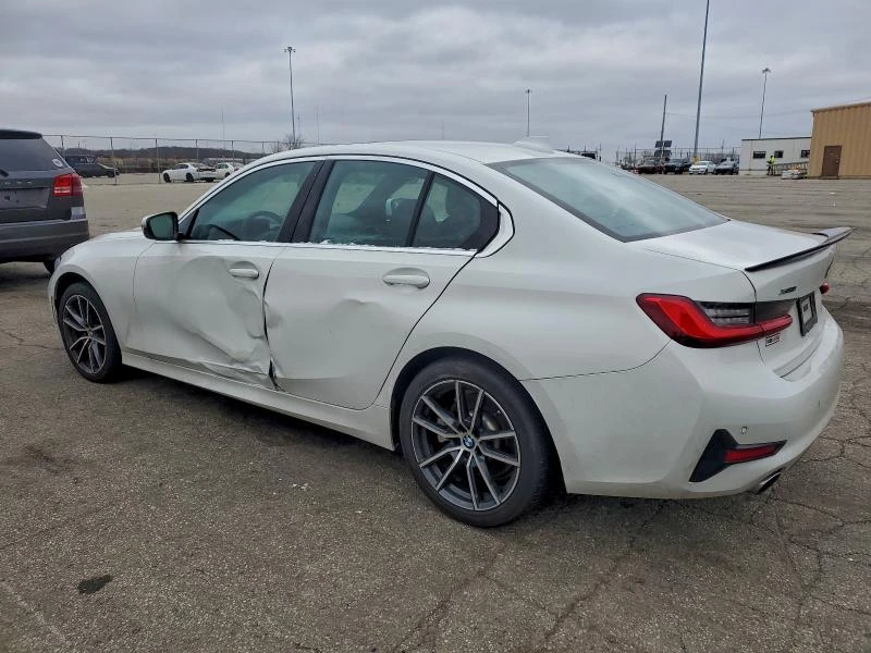 BMW 330 2.0L 4 All wheel drive, снимка 7 - Автомобили и джипове - 53133717