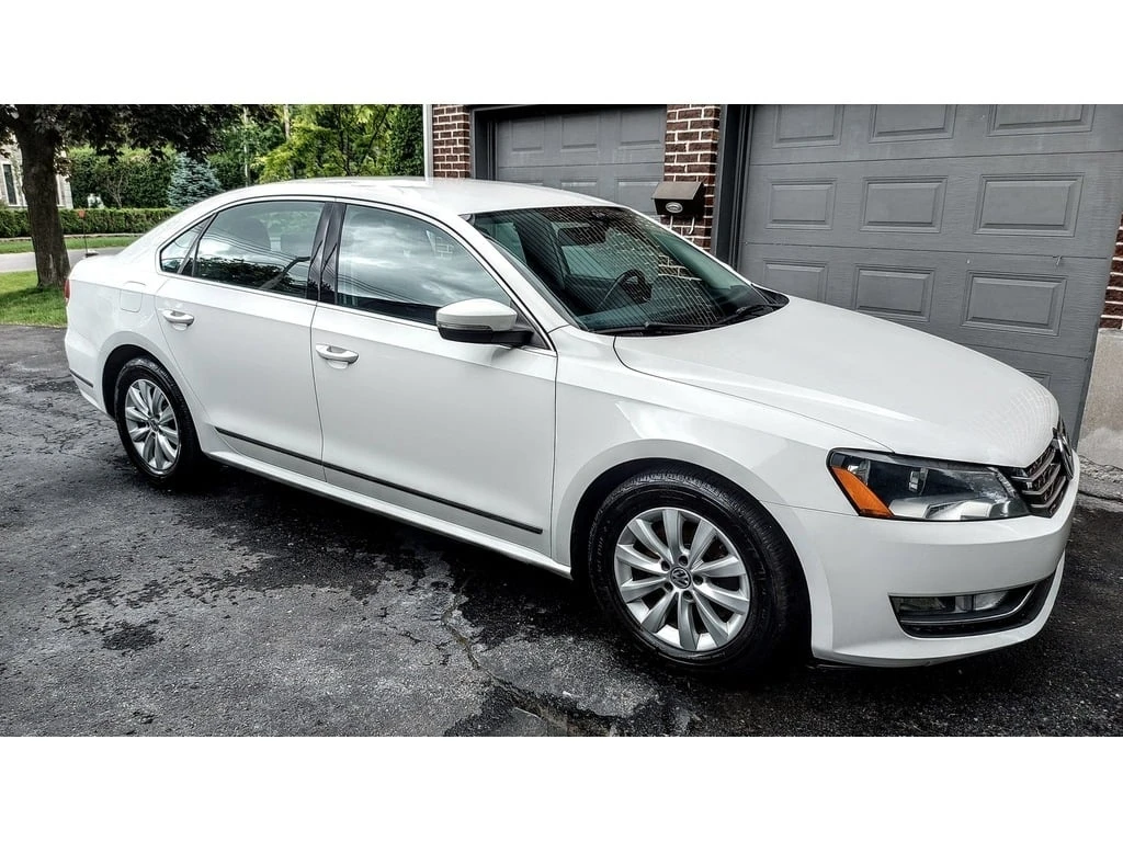 VW Passat * 4dr Sdn 2.0 TDI DSG Trendline * CARFAX * ЦЕНА ДО, снимка 1