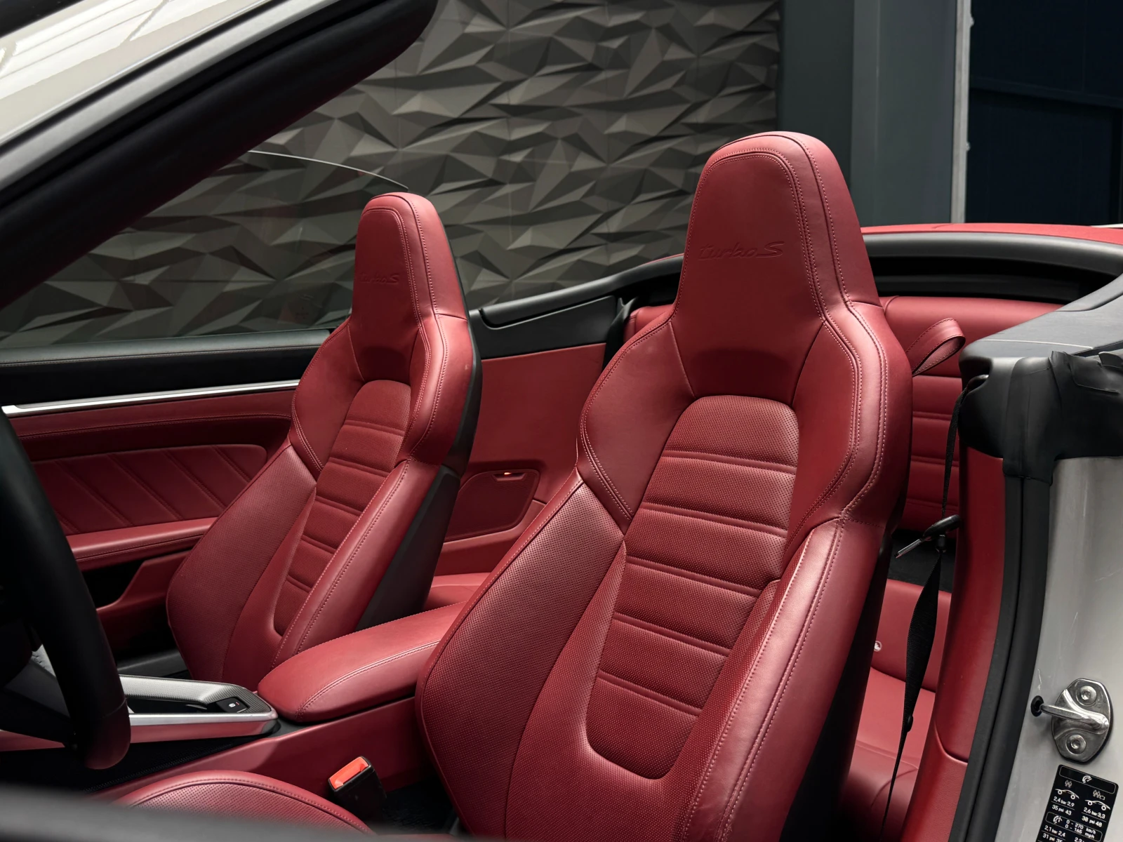 Porsche 911 Turbo S Cabrio* Burmester* Lift* Aero - изображение 8