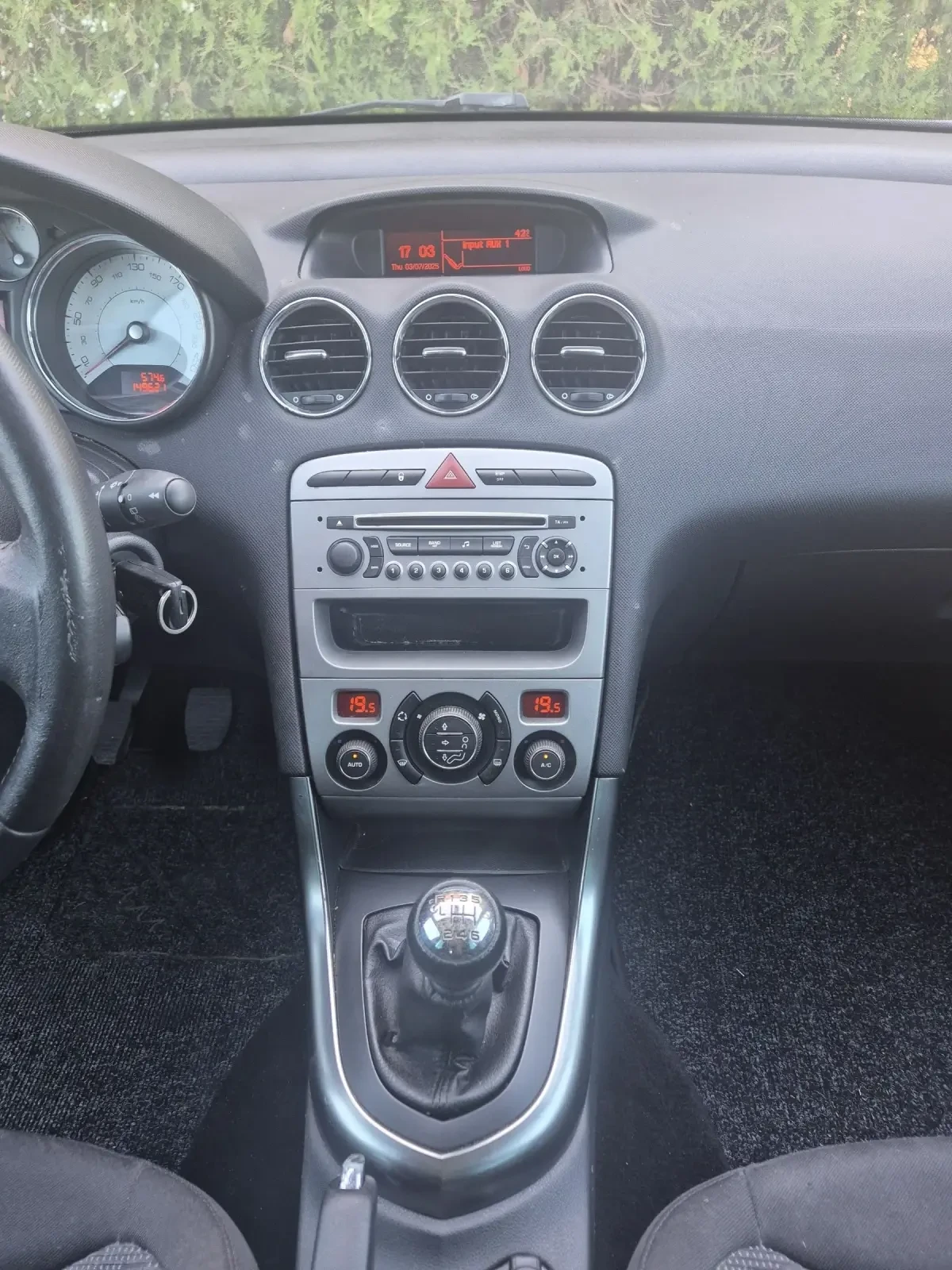 Peugeot 308 1.6-ТУРБО - изображение 8