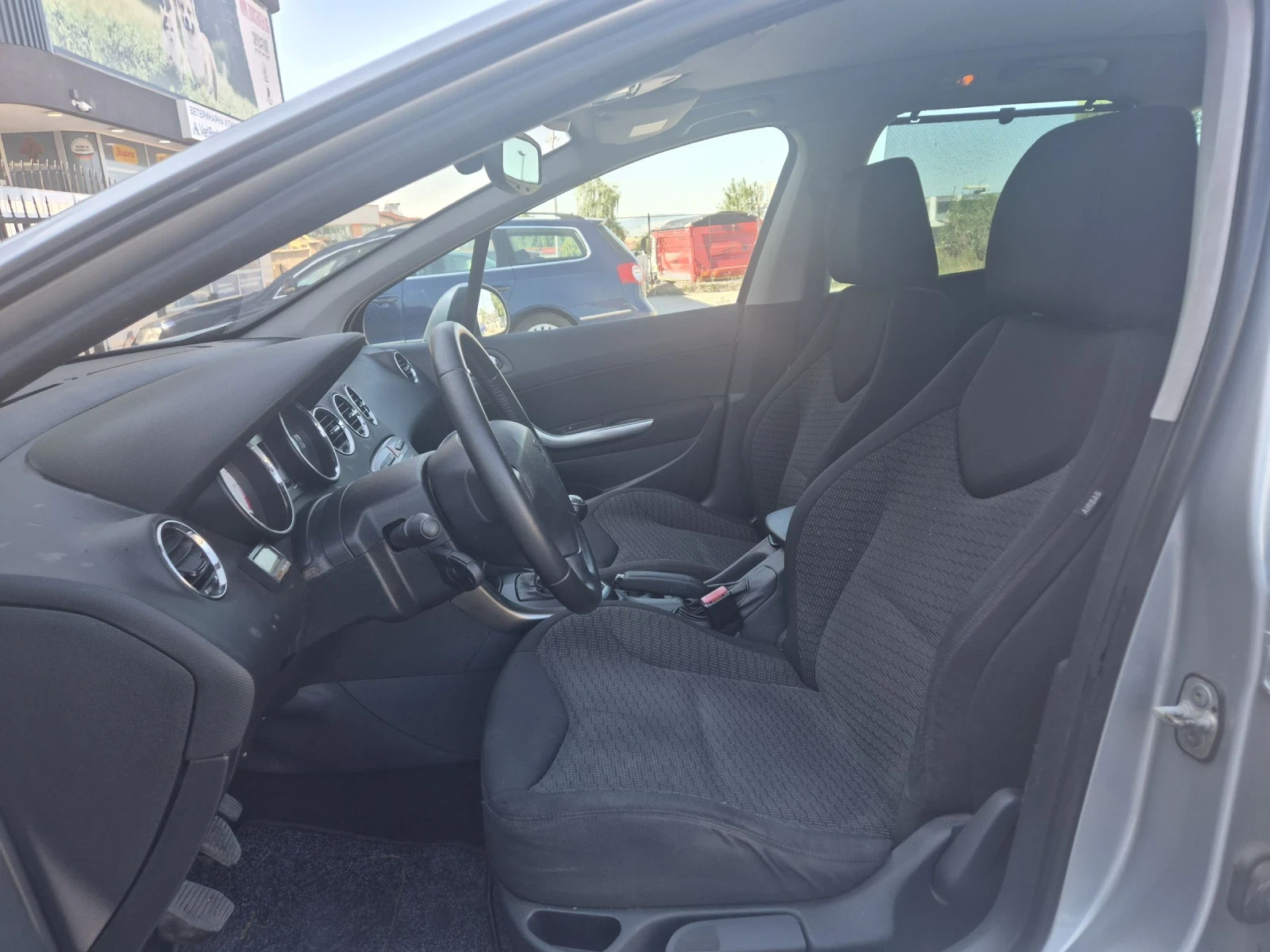 Peugeot 308 1.6-ТУРБО - изображение 10