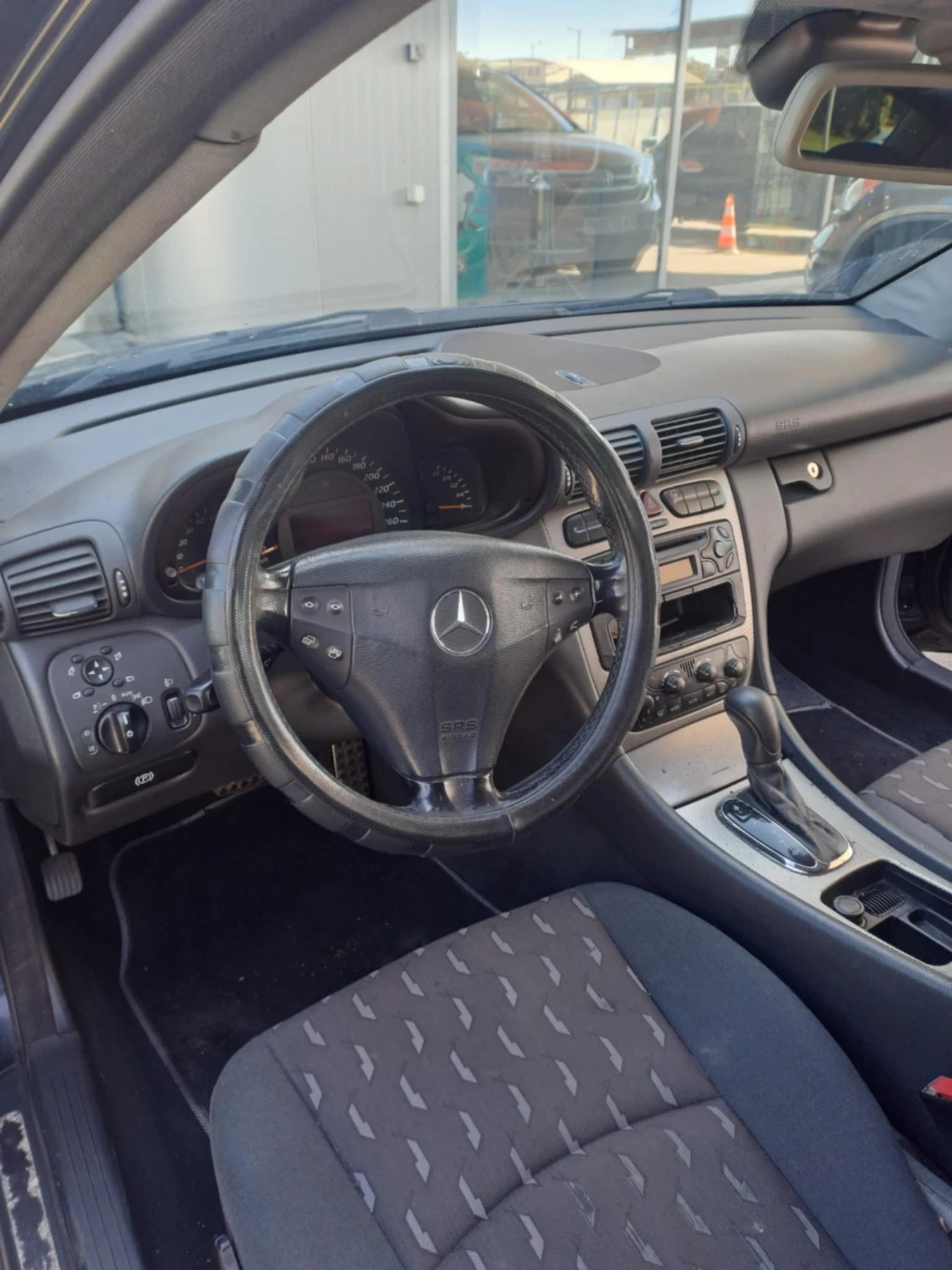 Mercedes-Benz C 220  - изображение 4