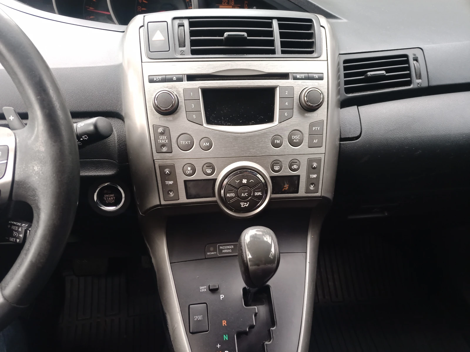 Toyota Verso 2.2 D-CAT - изображение 8