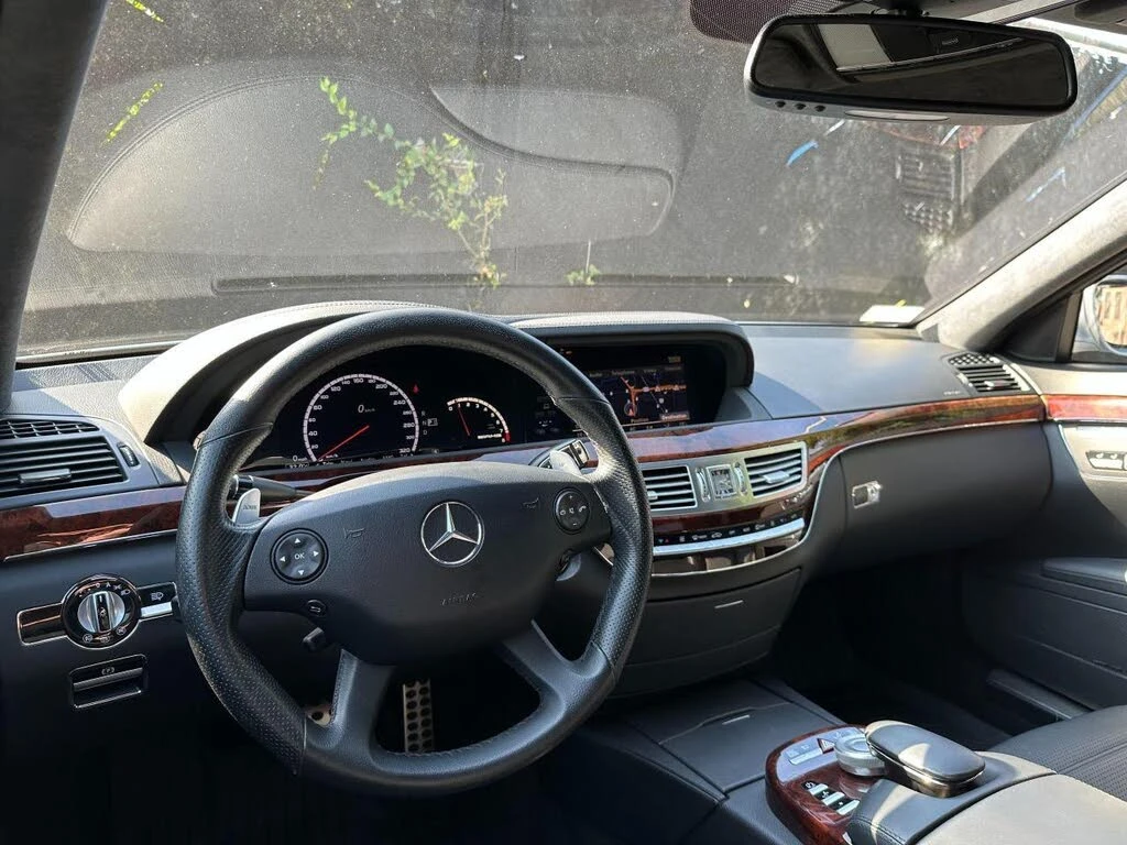 Mercedes-Benz S 63 AMG МАСАЖ* ОБДУХ* ЩОРИ* АЛКАНТАРА* PANO* HARMAN* FULL  - изображение 7