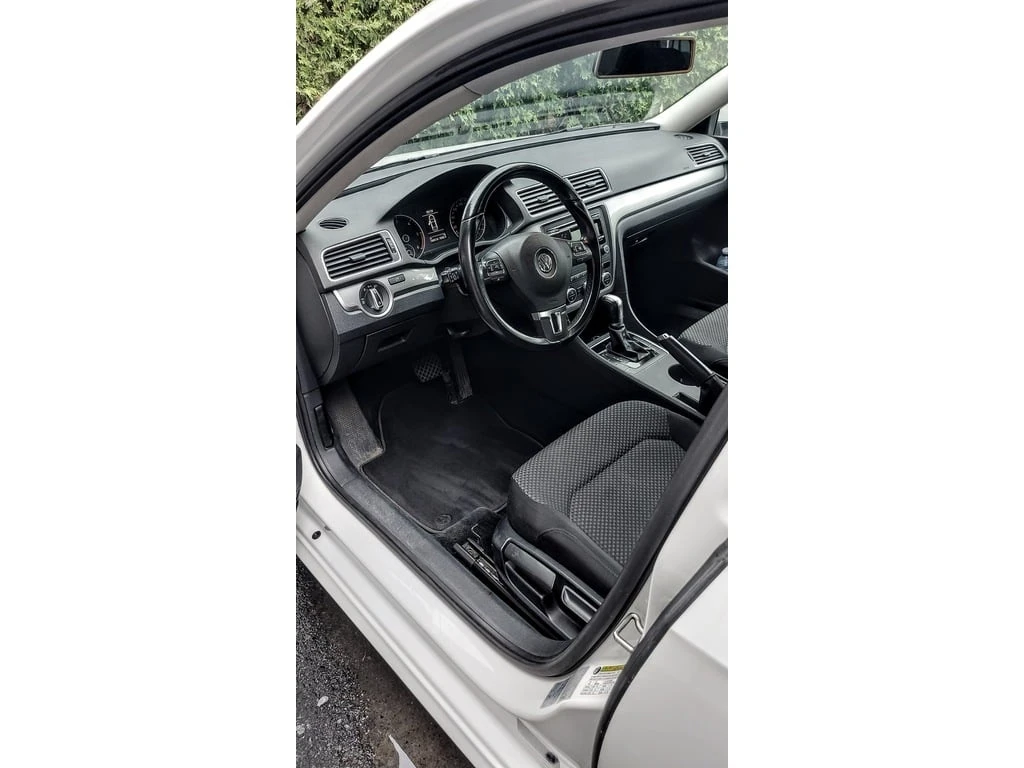 VW Passat * 4dr Sdn 2.0 TDI DSG Trendline * CARFAX * ���� �� | Mobile.bg � ����������� 5