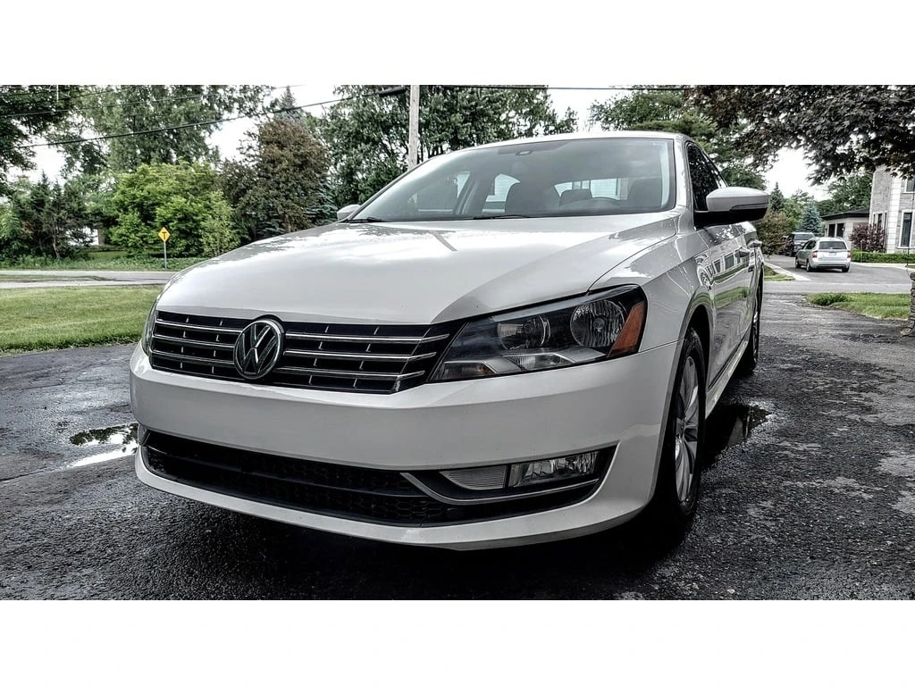 VW Passat * 4dr Sdn 2.0 TDI DSG Trendline * CARFAX * ���� �� | Mobile.bg � ����������� 3