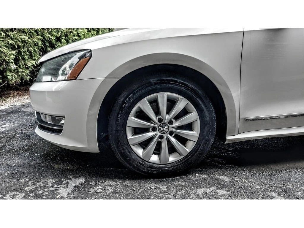 VW Passat * 4dr Sdn 2.0 TDI DSG Trendline * CARFAX * ���� �� | Mobile.bg � ����������� 4