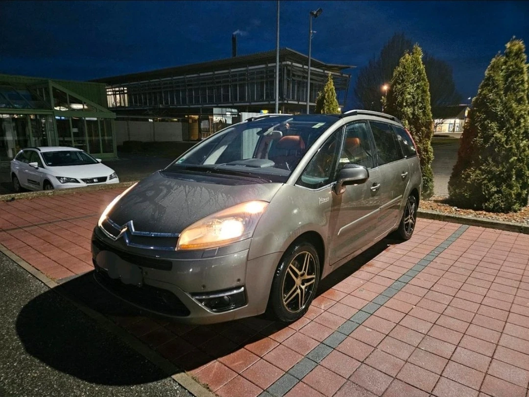 Citroen Grand C4 Picasso 1.6 hdi - изображение 2