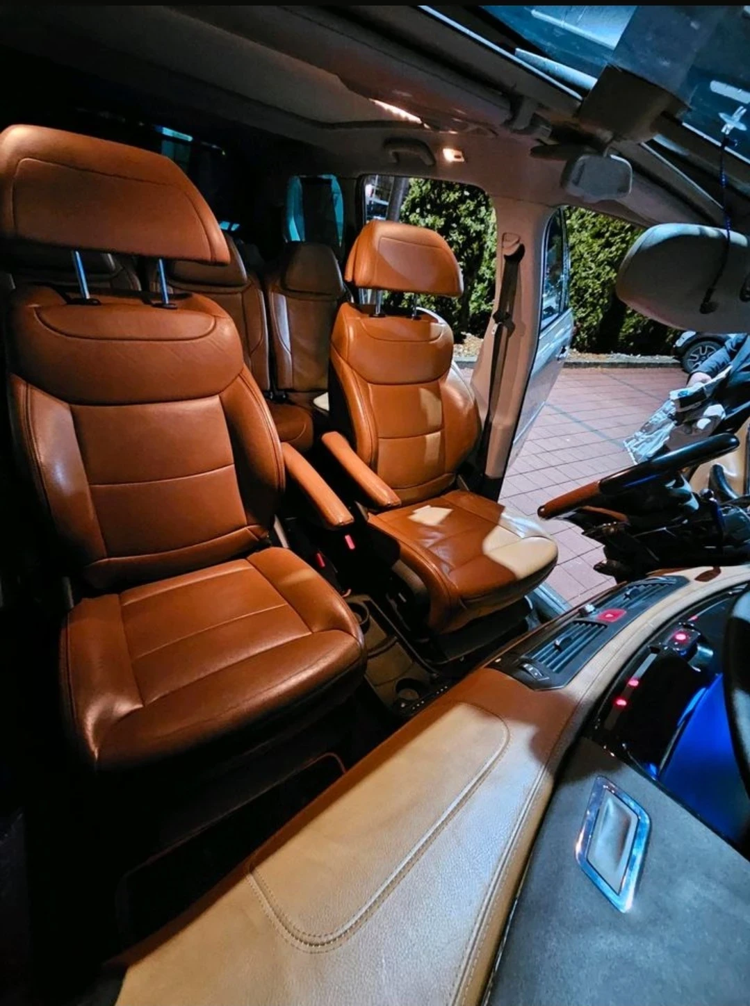 Citroen Grand C4 Picasso 1.6 hdi - изображение 7