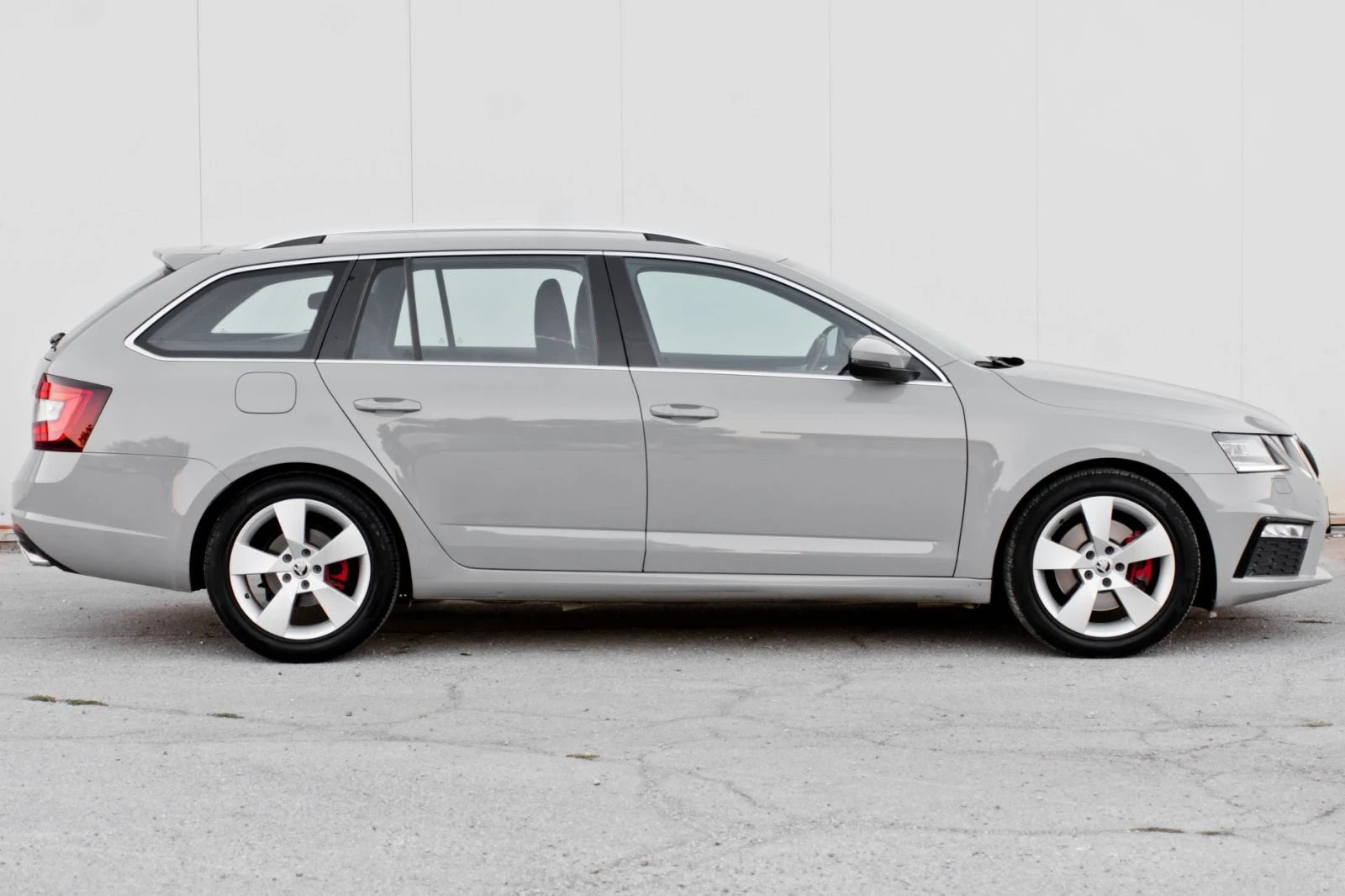 Skoda Octavia VRS/ Nardo Gray/ Distronic/ DSG/ 2.0 TDI, снимка 6 - Автомобили и джипове - 54006795