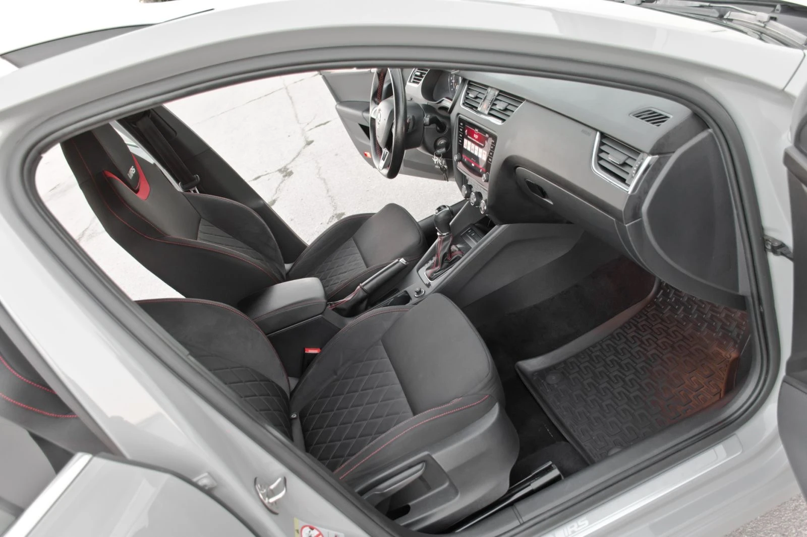 Skoda Octavia VRS/ Nardo Gray/ Distronic/ DSG/ 2.0 TDI, снимка 14 - Автомобили и джипове - 54006795