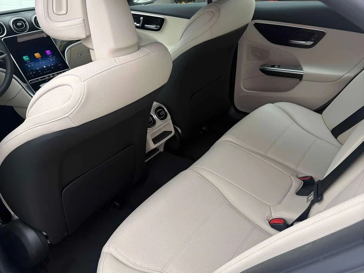 Mercedes-Benz C 300 * CARFAX * BURMESTER * 2 КЛЮЧА, снимка 11 - Автомобили и джипове - 54085260