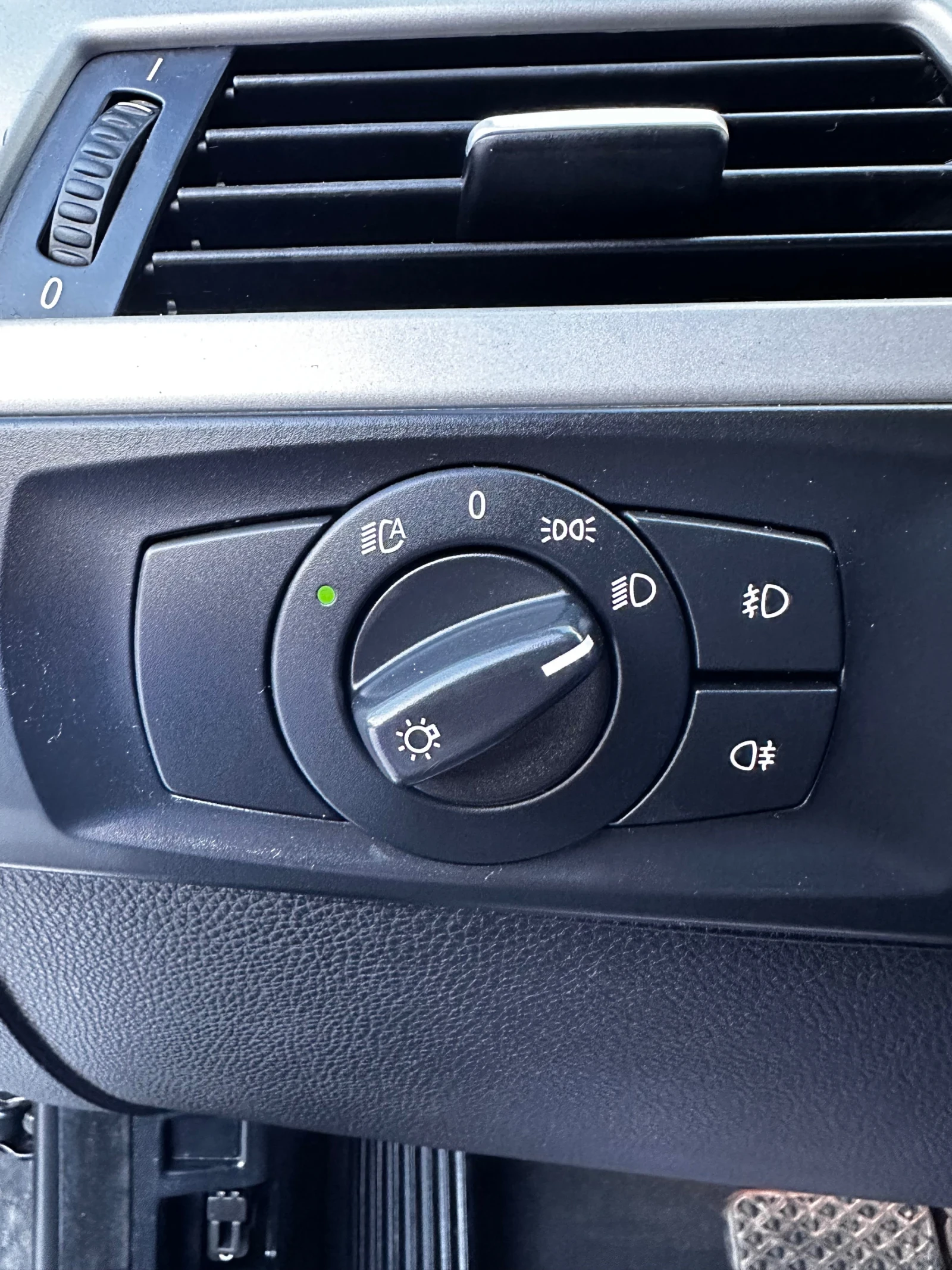 BMW 330 АВТОМАТ/НАВИГАЦИЯ/231коня, снимка 14 - Автомобили и джипове - 54100881