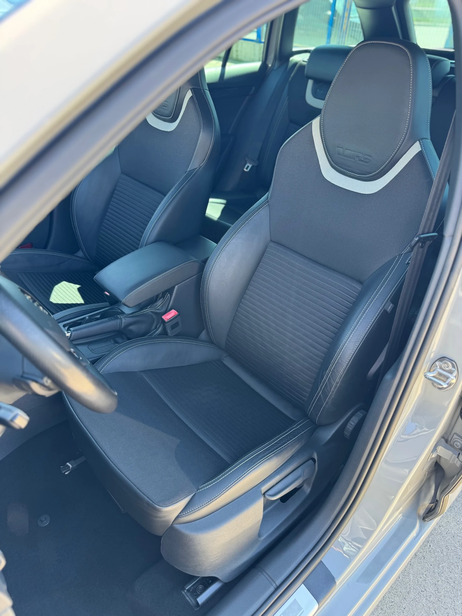 Skoda Octavia VRS/2.0d DSG NARDO-GREY SHADOW ПЪЛНА СЕРВ.ИСТОРИЯ, снимка 12 - Автомобили и джипове - 54110067