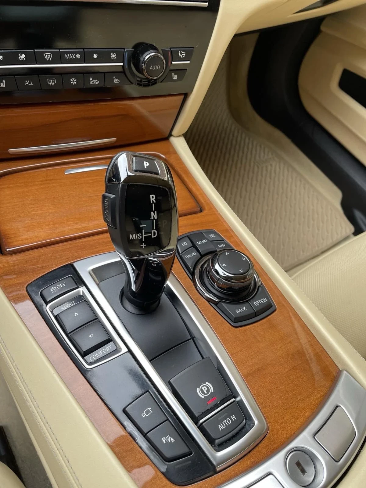 BMW 750, снимка 4 - Автомобили и джипове - 54154502