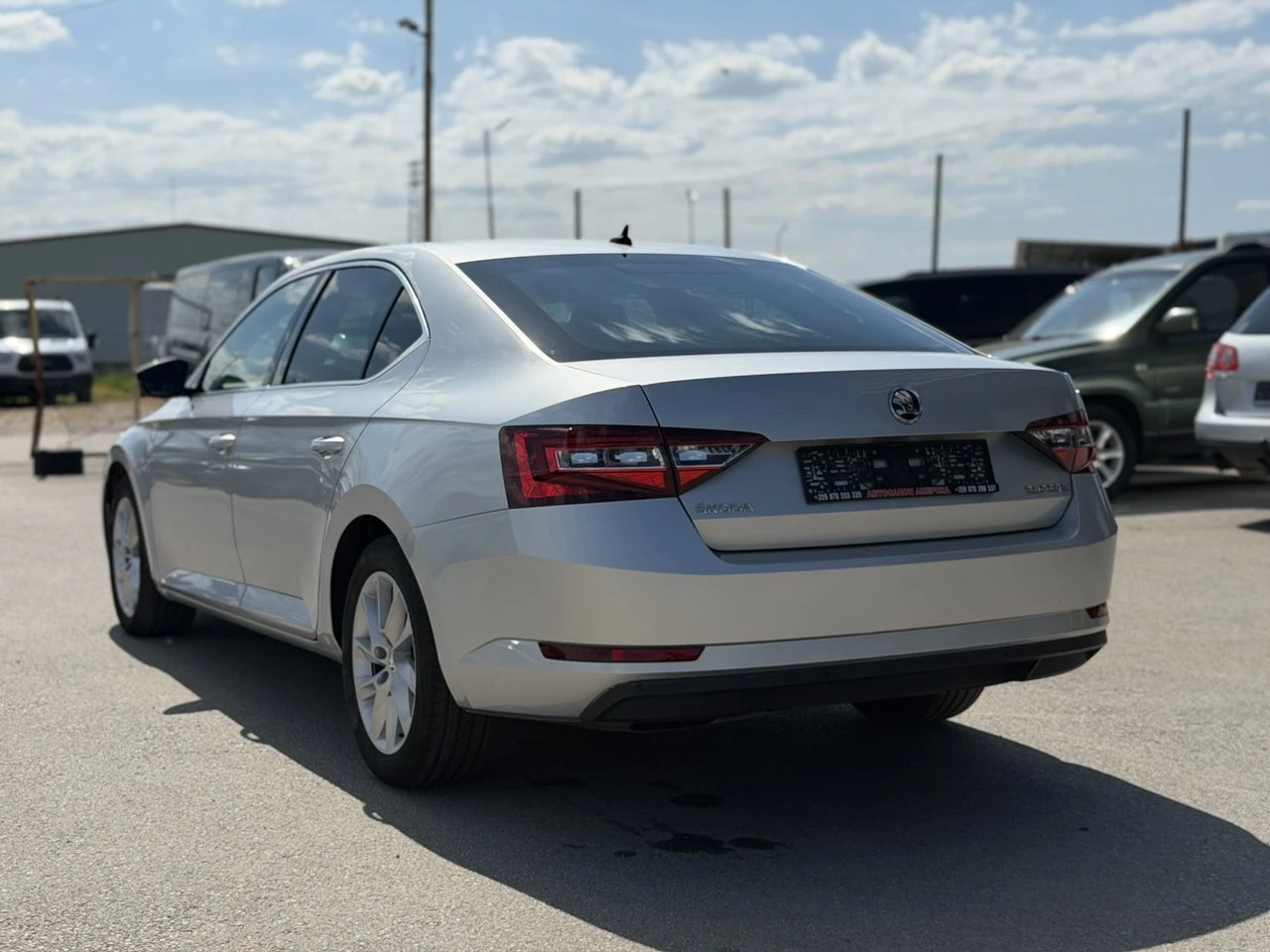Skoda Superb 2.0TDI DSG , снимка 4 - Автомобили и джипове - 54317497