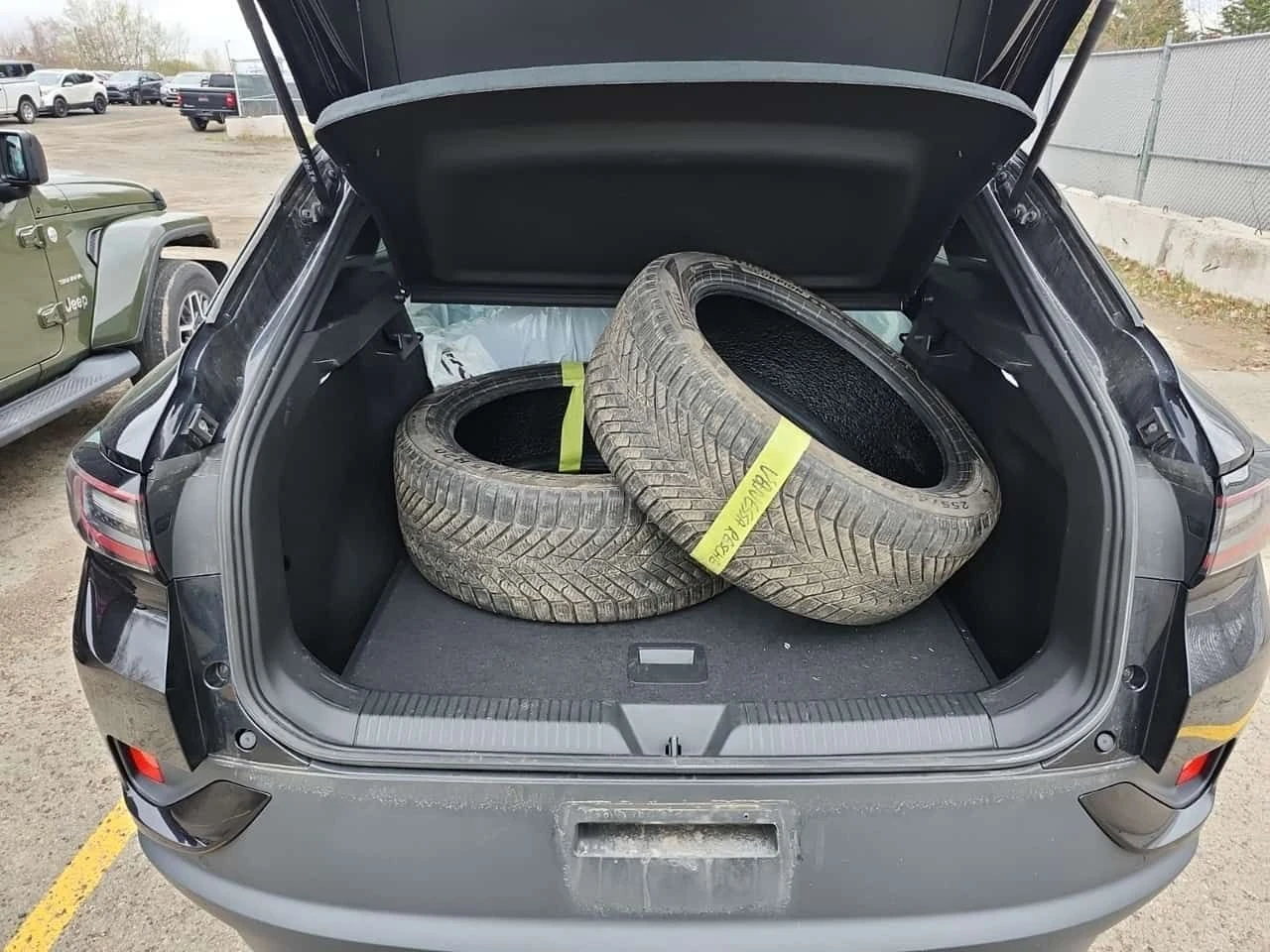 VW ID.4 PRO| AWD| 2 �����| 2 ����� ���� | Mobile.bg � ����������� 13