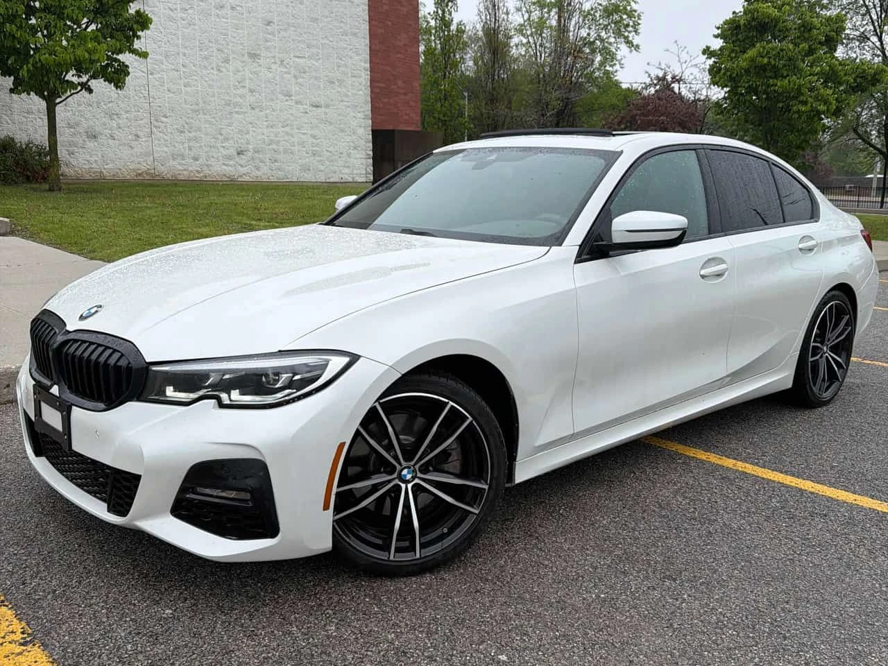 BMW 330 i xDrive * M-SPORT * АМБИЕТНО* ПАМНОРАМА* 