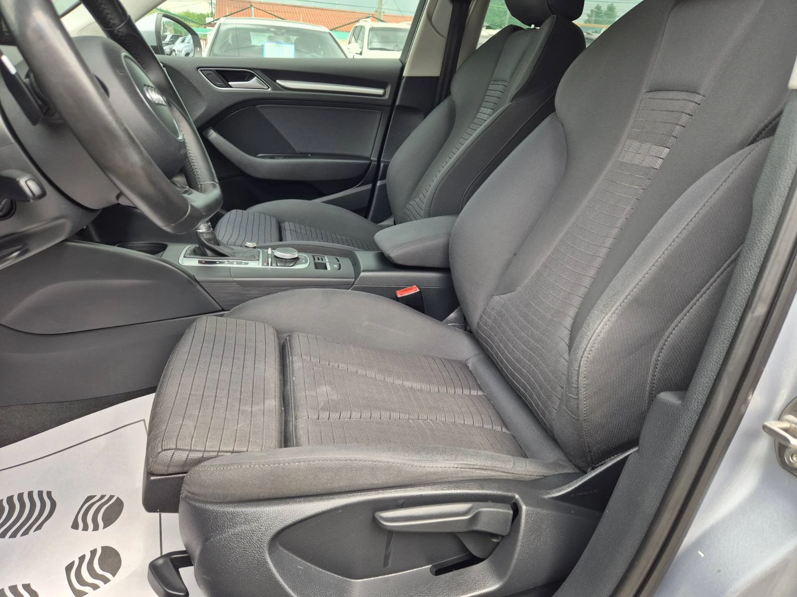 Audi A3 2.0D-QUATTRO-AUTOMATIC, снимка 8 - Автомобили и джипове - 54703290