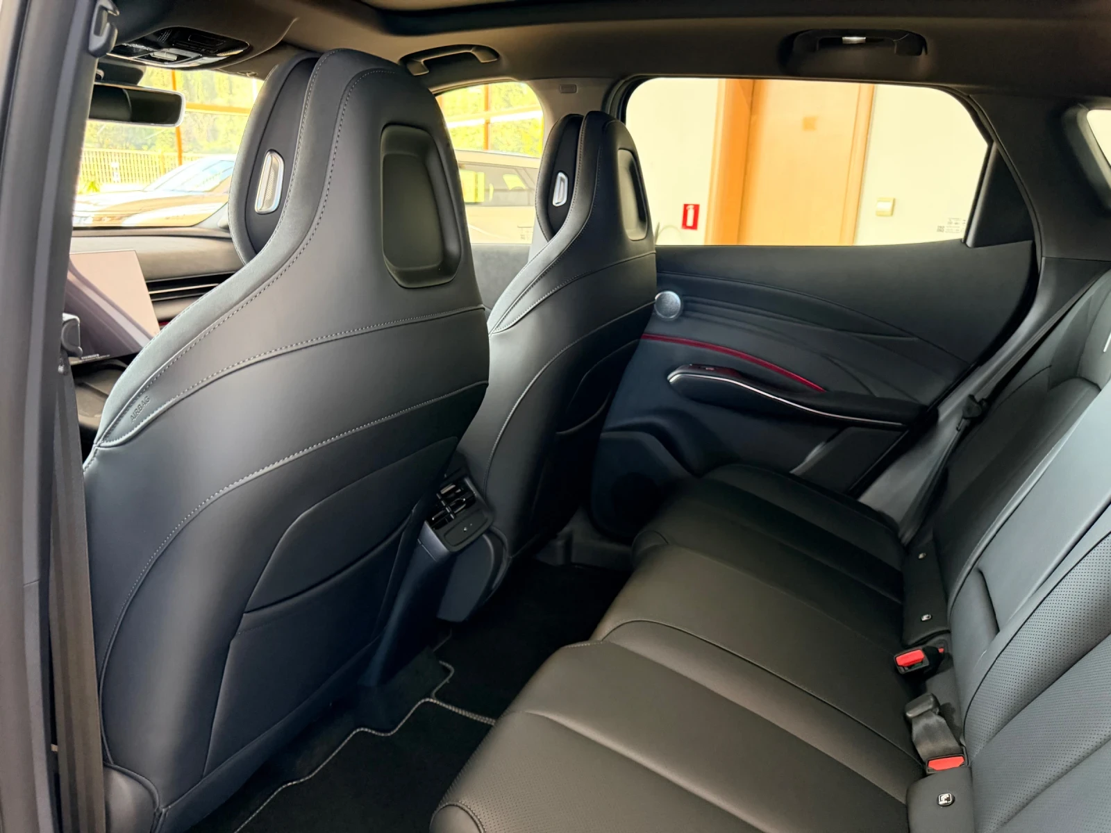 Omoda 7 EXCLUSIVE 278кс. Phev , снимка 8 - Автомобили и джипове - 55050897