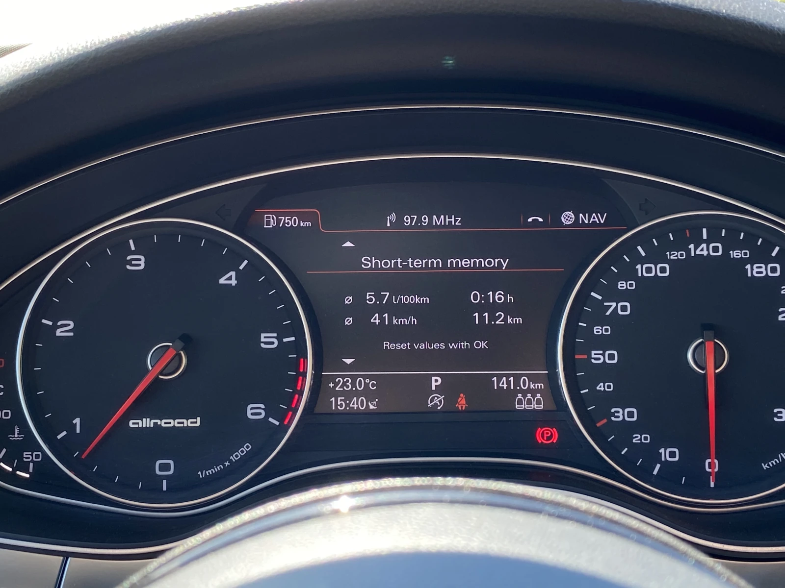 Audi A6 Audi A6 Allroad BiTurbo 313 k.с. 1-ви собств в Б-я, снимка 9 - Автомобили и джипове - 55084663